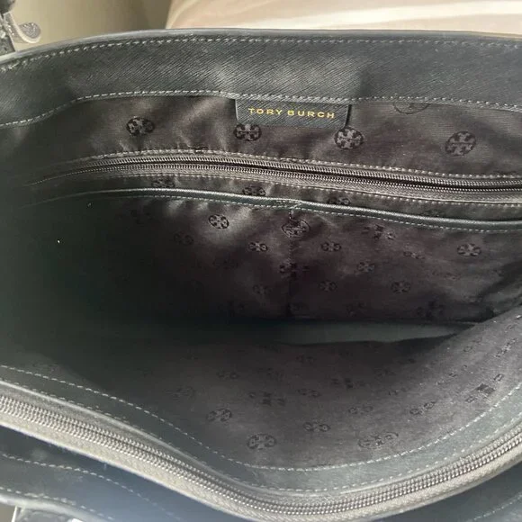 EUC Tory Burch Saffiano Leather - Large Tote Bag - Black - Good condition - Picture 4 of 9